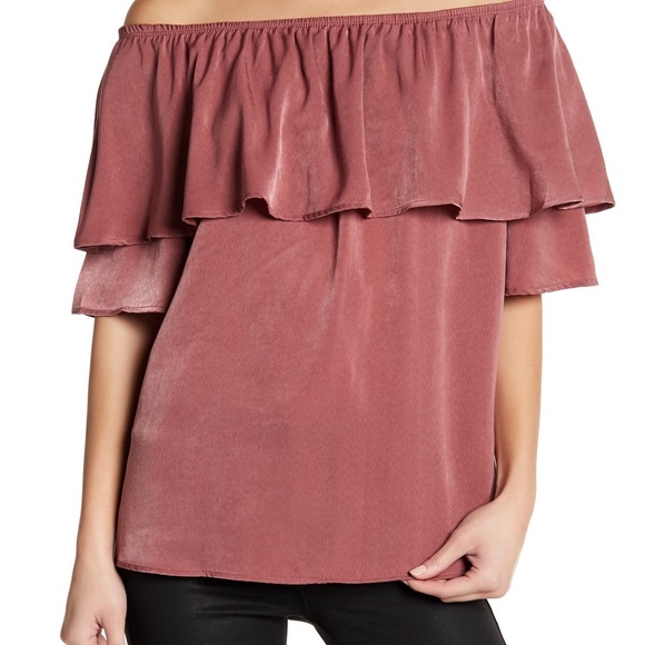 WEST KEI Off The Shoulder Top - Picture 3 of 4
